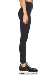 The V Legging
