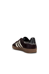 Gazelle Pony Sneaker
