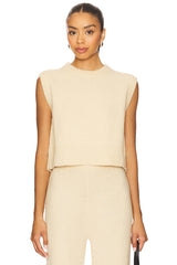Pilar Vest