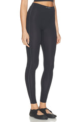 Weightless V- Panel Tights