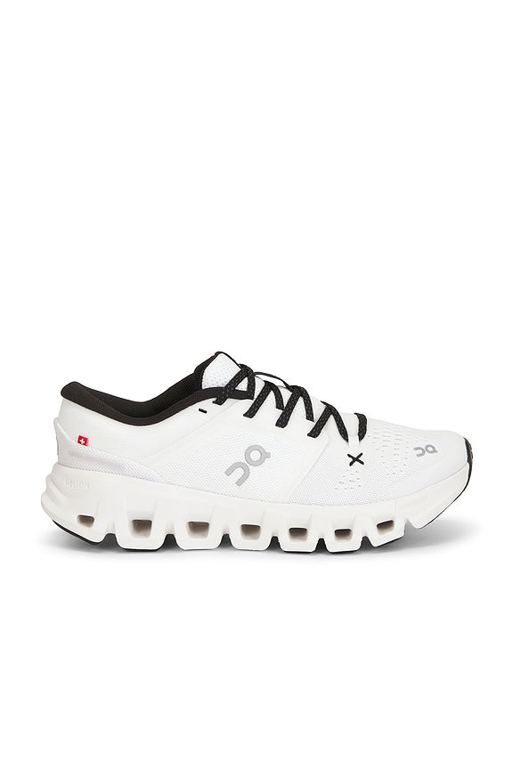 Cloud X 5 Sneaker