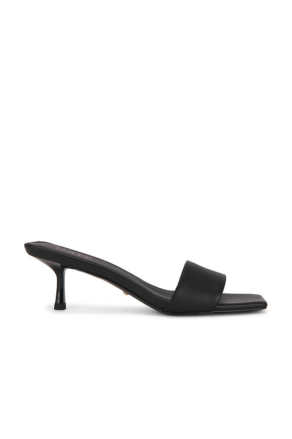 Isabelline Sandal