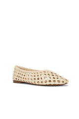 Shira Flat