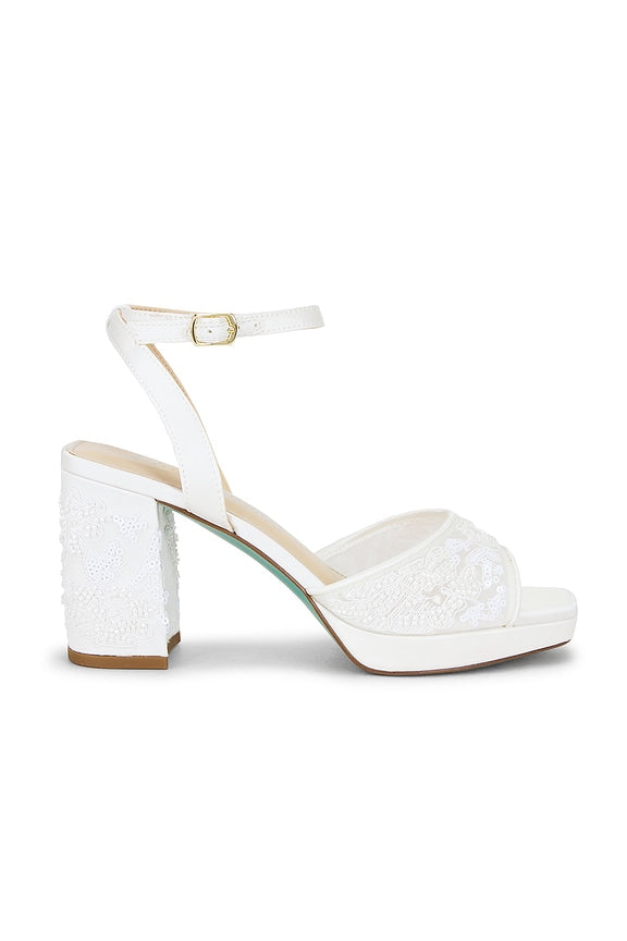 X Betsey Johnson Junie Pump