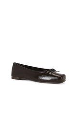 Eleve Flat in Brown Crinkle Patent