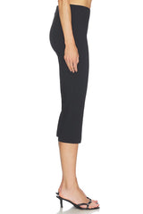 Pintuck Capri