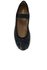 Caspian Mary Jane Flat