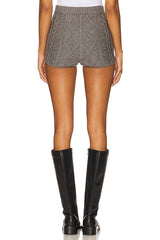 Benoite Short