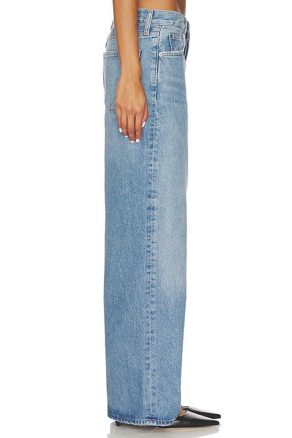 Low Slung Baggy Jeans