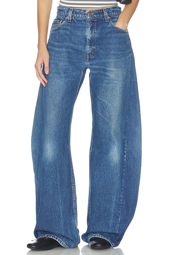 The Noa Barrel Jean