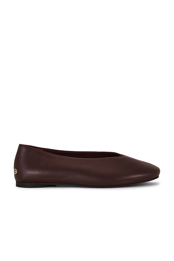 Ana Flat