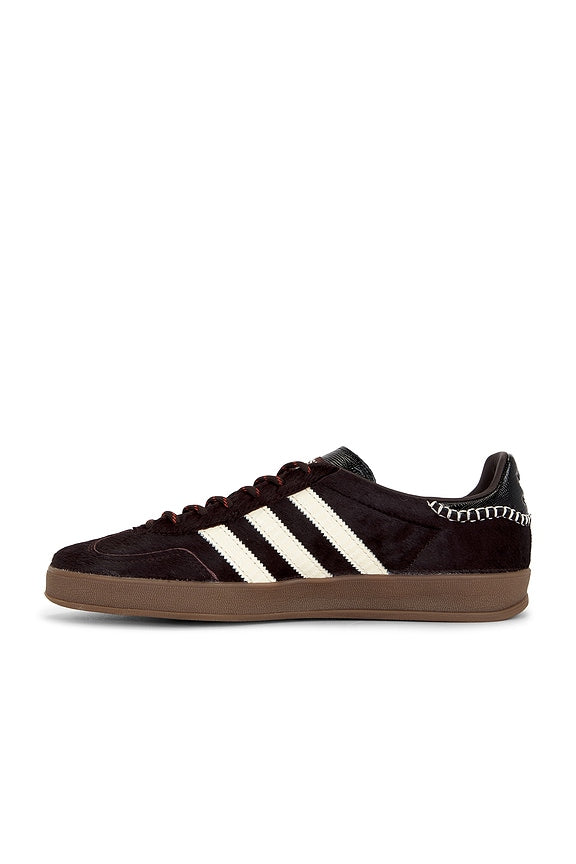 Gazelle Pony Sneaker