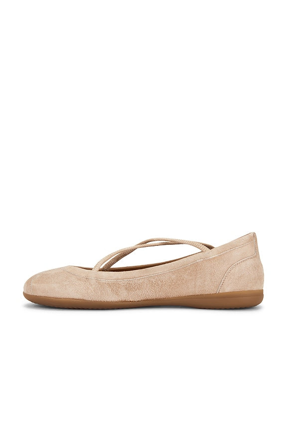 Sella Sneaker