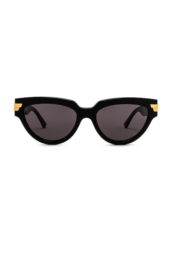 Bold Ribbon Cat Eye Sunglasses