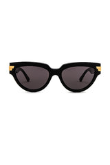 Bold Ribbon Cat Eye Sunglasses