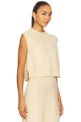 Pilar Vest