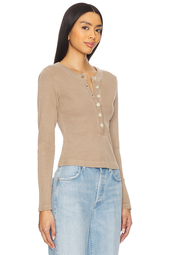 Varra Henley