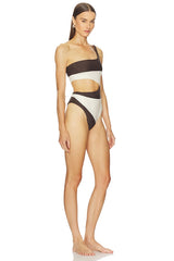 Rumba One Piece