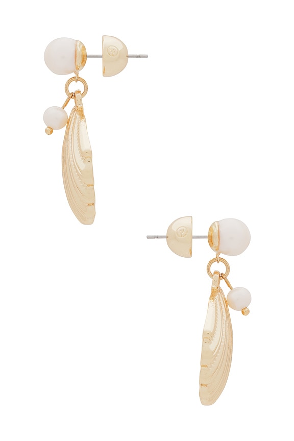 Shell Earring