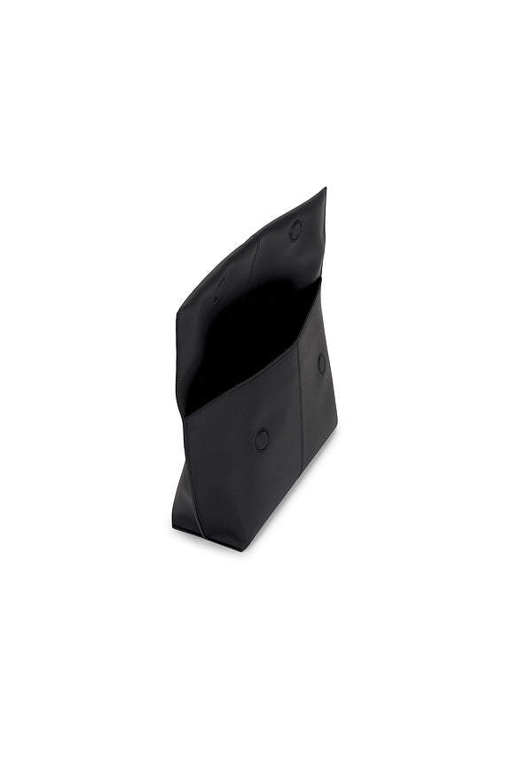 Seamed Clutch