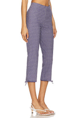 Feeling Flirty Slim Capri Pant