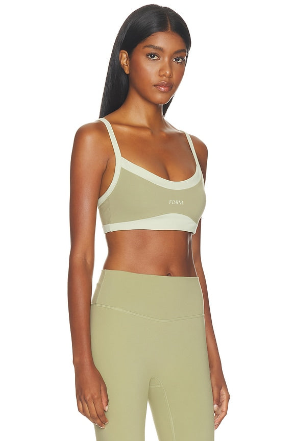 Scoop Contrast Sports Bra in Matcha &amp; Sage