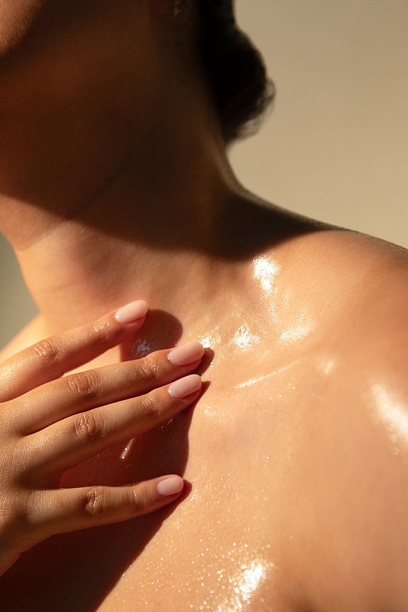 Good Aura Weightless Body Oil
