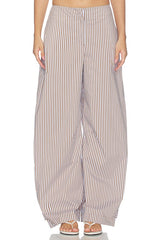Freya Pant
