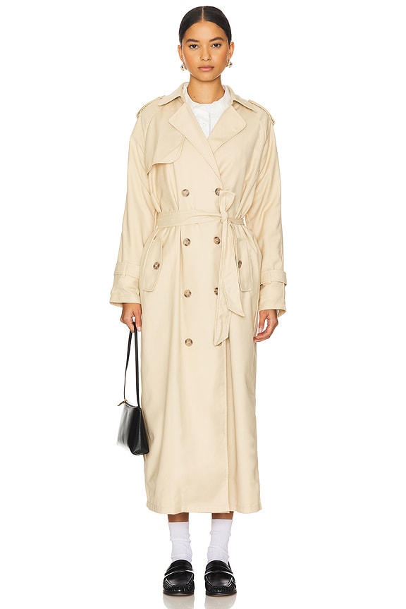 Trencherous Coat