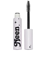 Pretty Extra Mascara