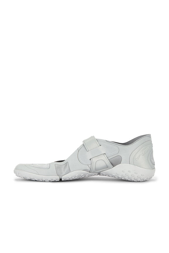 Rift Satin Sneaker