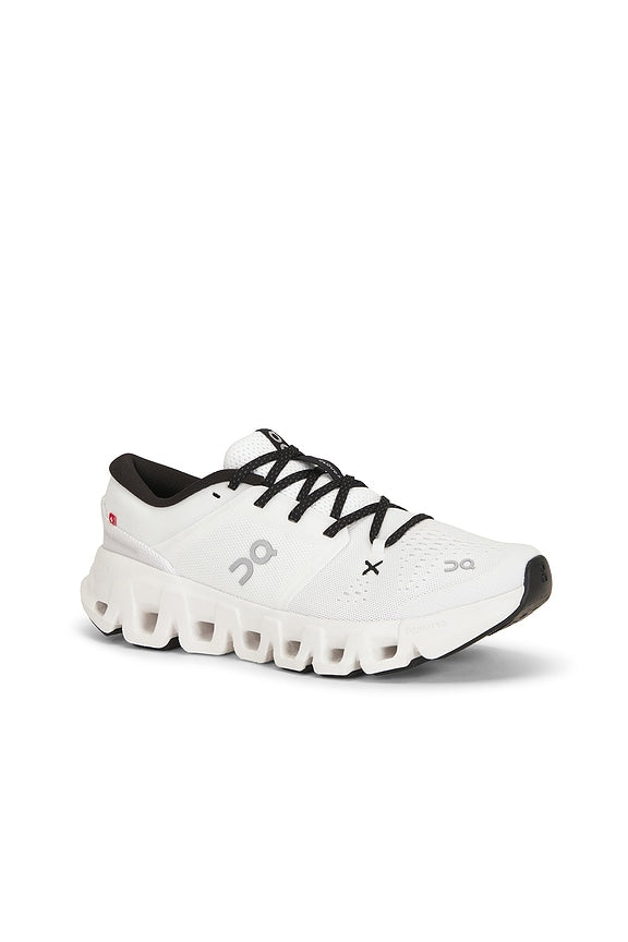 Cloud X 5 Sneaker