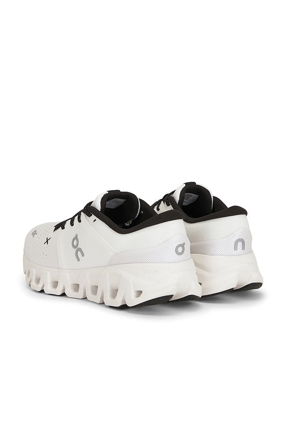 Cloud X 5 Sneaker