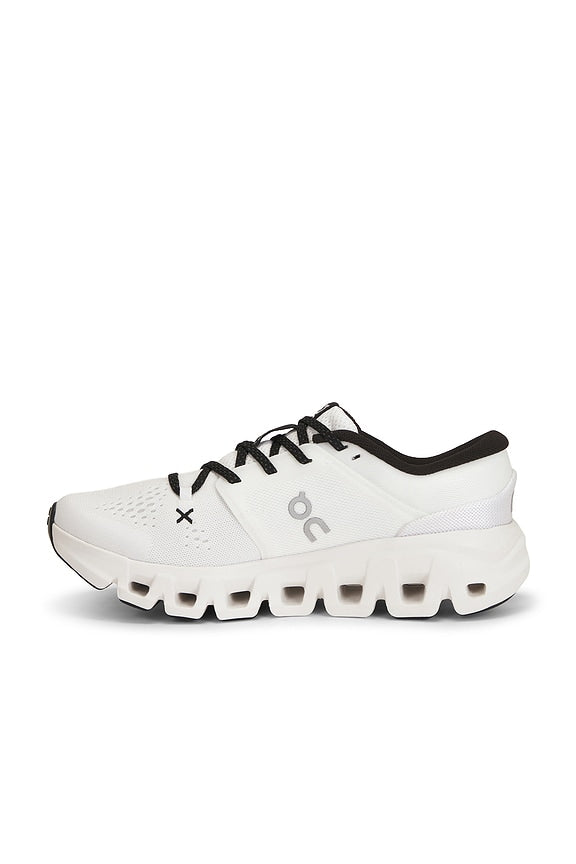 Cloud X 5 Sneaker