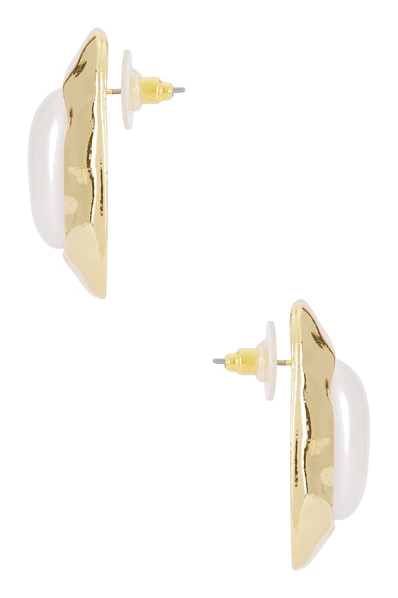Giovana Stud Earrings