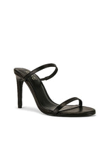 Nina Heel