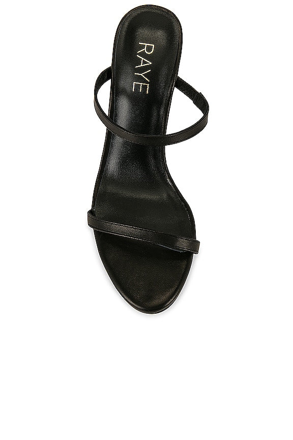 Nina Heel