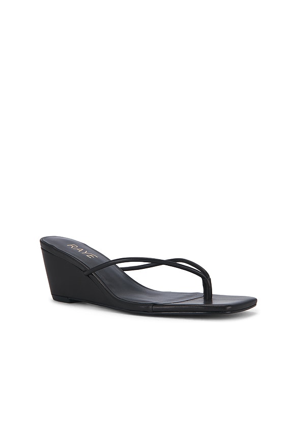 Livy Wedge