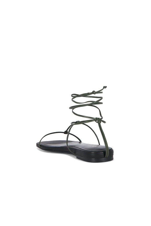 Elisa Sandal