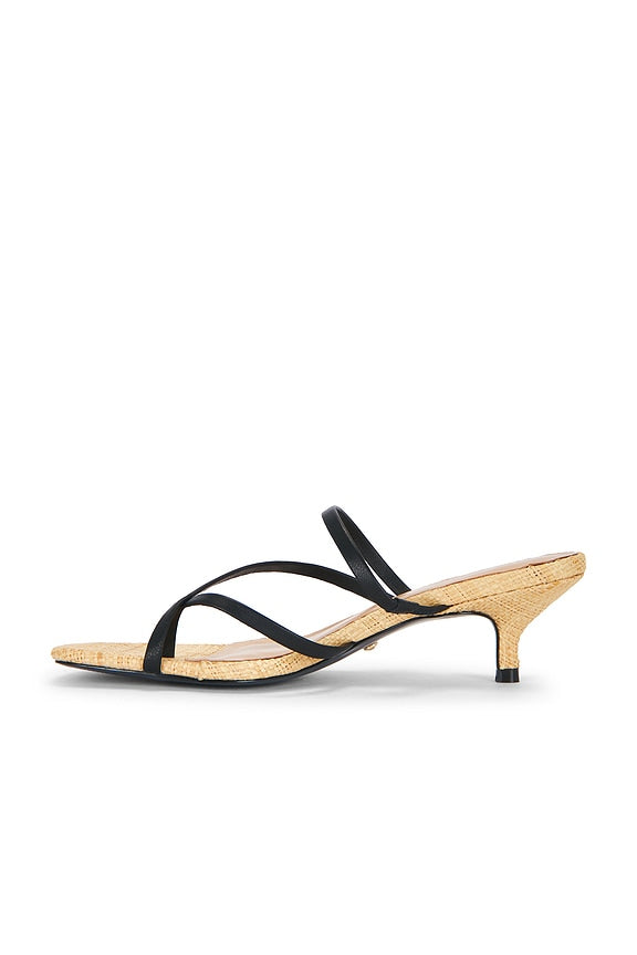 Samira Sandal