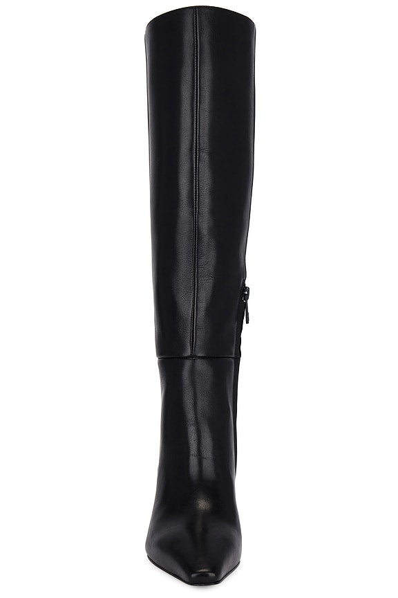 Sylvia Boot