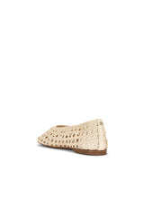 Shira Flat