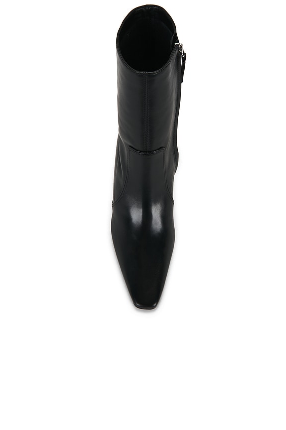 Ulla Boot