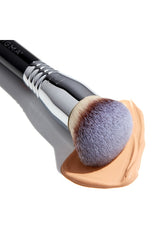 F48 Soft Coverage Brush