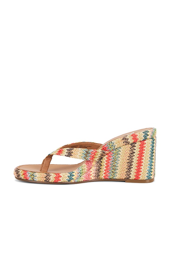 Playing Sandal