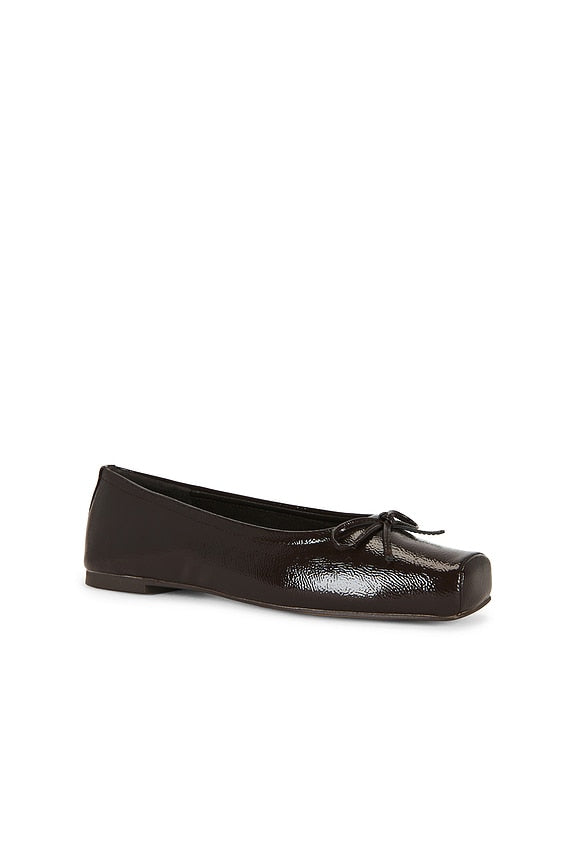 Eleve Flat in Brown Crinkle Patent
