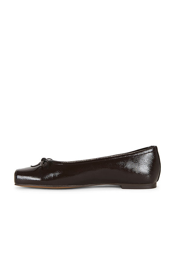 Eleve Flat in Brown Crinkle Patent
