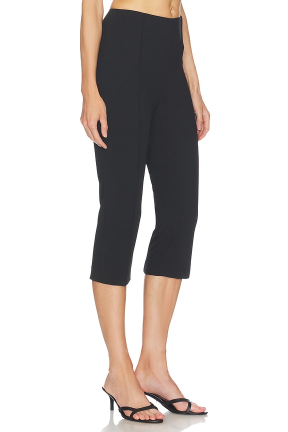 Pintuck Capri