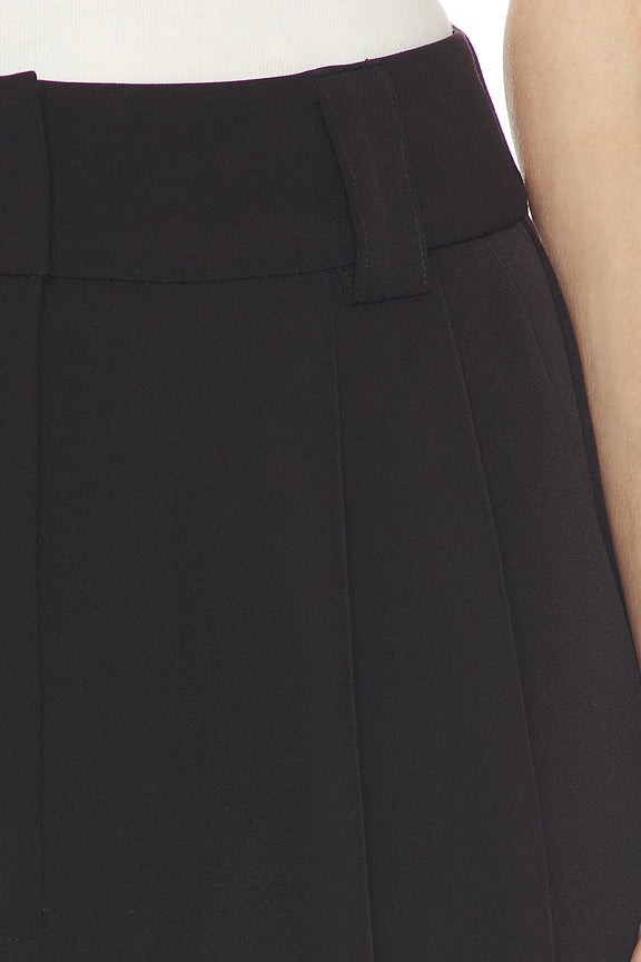 Evelina Shorts