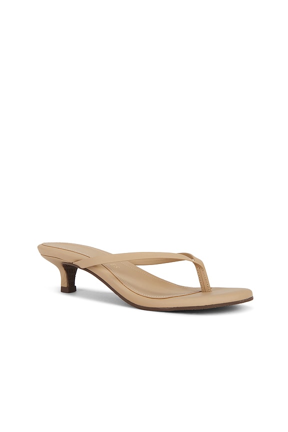 Julia Flip Flop